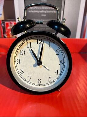 Home Décor Products Black Twin Bell Quartz Alarm Clock